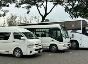 Staff transport service in Singapore ensuring safe and punctual employee transportation by Transport Republic