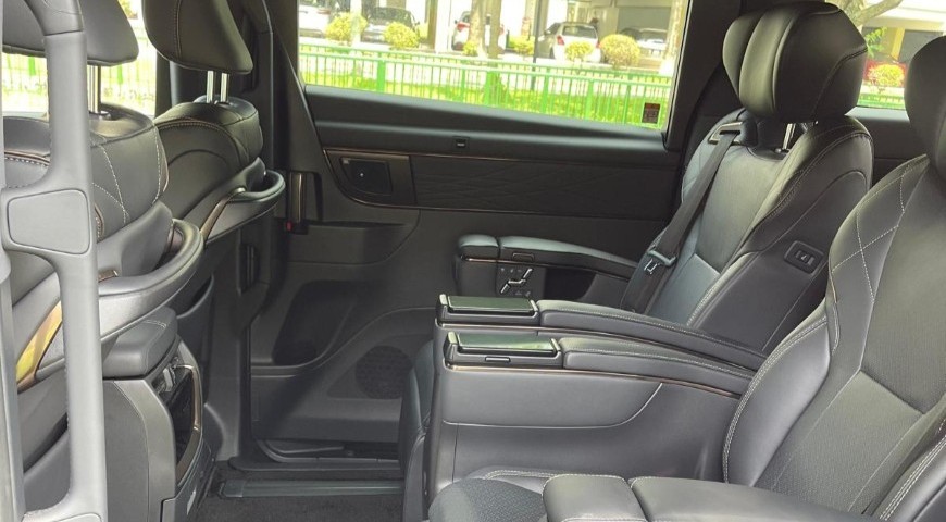 Transport Republic Professional chauffeur service Singapore – Transport Republic premium limousine fleet