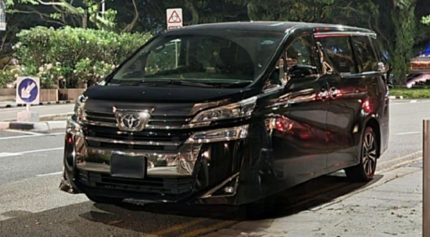 top 1 Luxury limousine service Singapore – chauffeur-driven airport transfer Transport Republic
